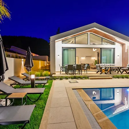 Odella - Luxury For 6 In Seydikemer Zorlar * Φετιγιέ